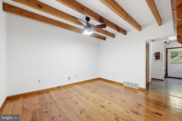 516 DEER CREEK RD, Winchester, VA 22602