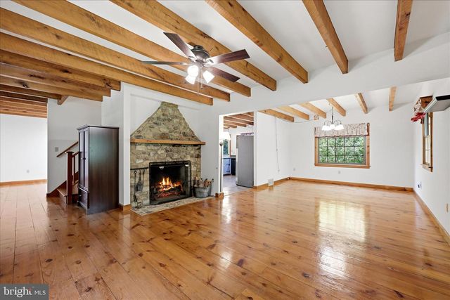 516 DEER CREEK RD, Winchester, VA 22602