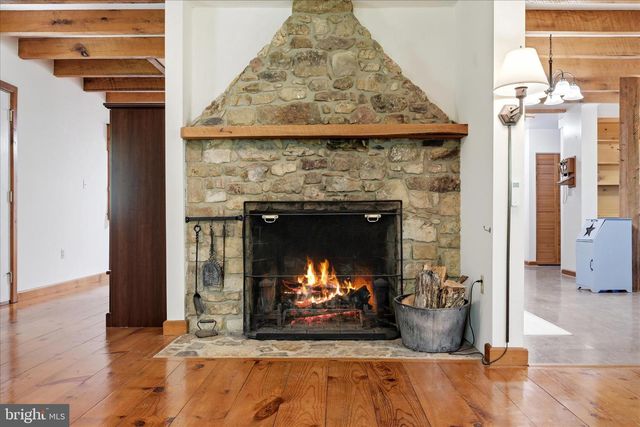 516 DEER CREEK RD, Winchester, VA 22602