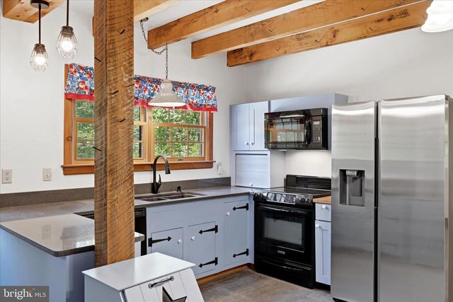 516 DEER CREEK RD, Winchester, VA 22602