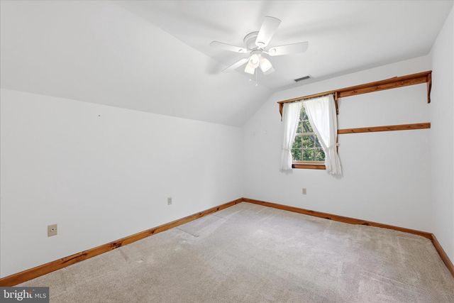 516 DEER CREEK RD, Winchester, VA 22602