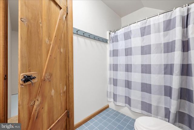 516 DEER CREEK RD, Winchester, VA 22602