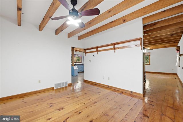 516 DEER CREEK RD, Winchester, VA 22602