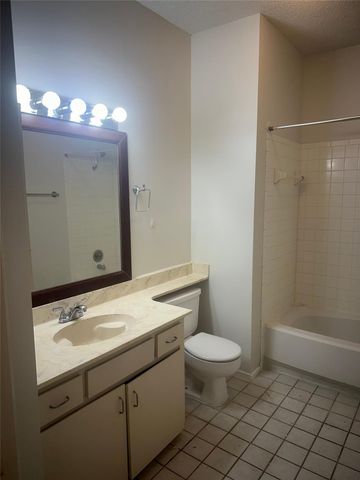 106 E 30th ST 101, Austin, TX 78705