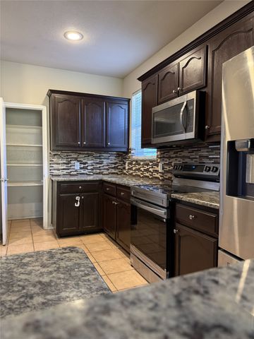 5804 Melanie Court, Fort Worth, TX 76131