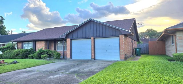 11606 Glenhollow Drive, Houston, TX 77048
