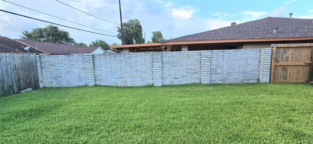 11606 Glenhollow Drive, Houston, TX 77048