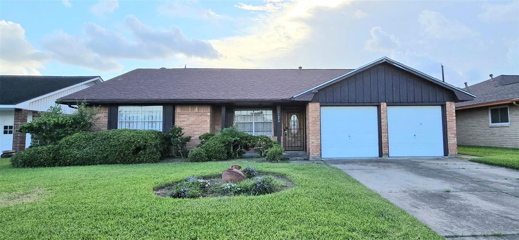 11606 Glenhollow Drive, Houston, TX 77048