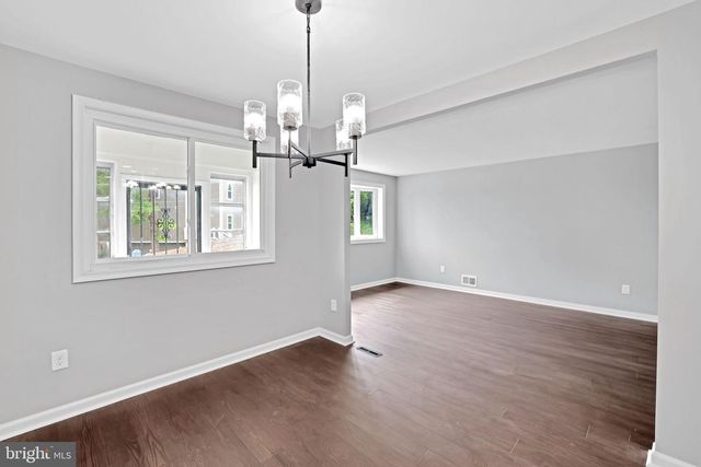 500 47TH PL NE, Washington, DC 20019