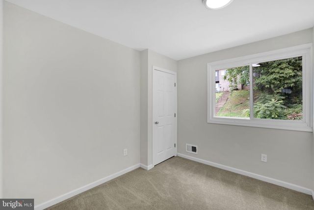 500 47TH PL NE, Washington, DC 20019