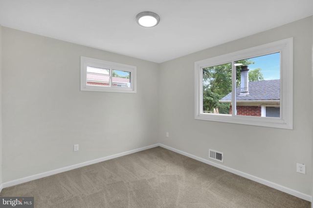 500 47TH PL NE, Washington, DC 20019