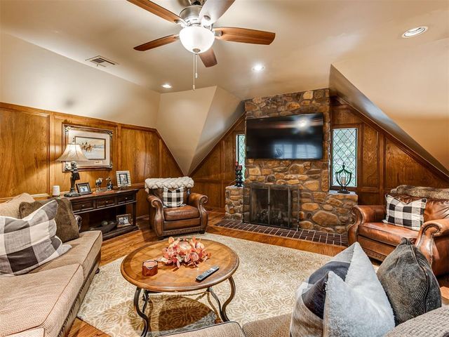 1902 Pin Oak Circle, Norman, OK 73072