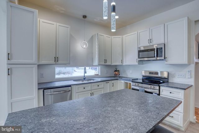 410 WEST ST, Clayton, DE 19938