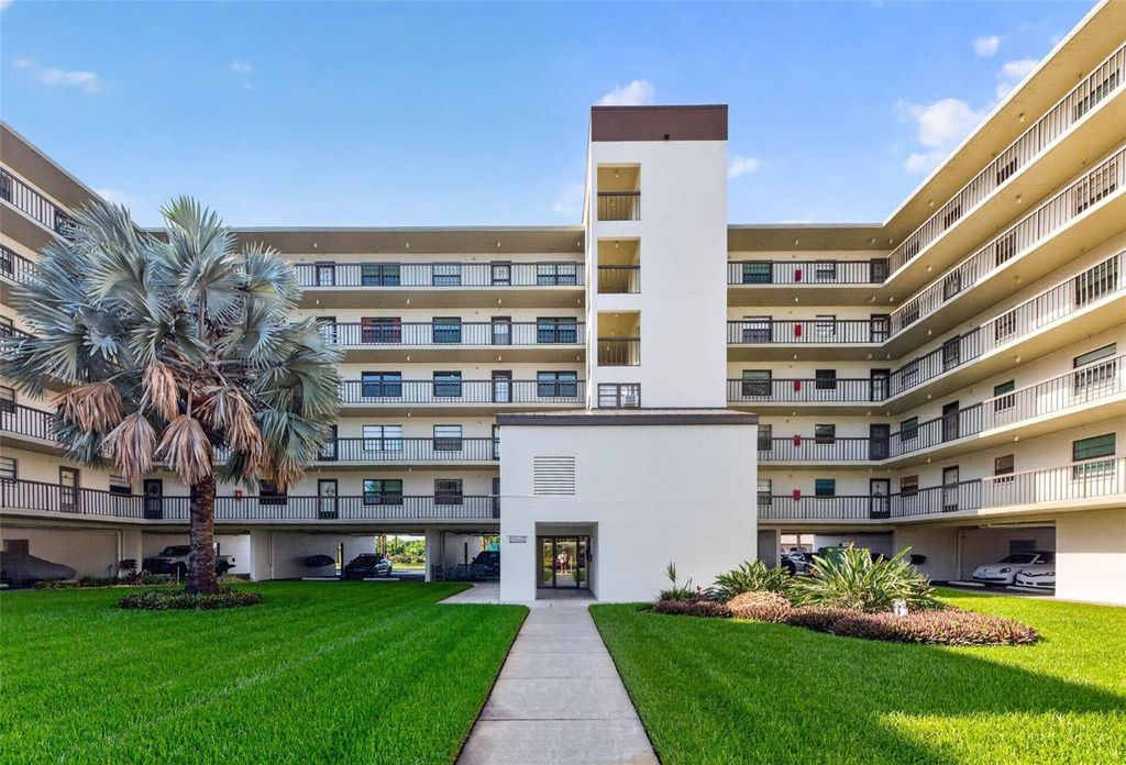 9860 62ND TERRACE N 1048, St Petersburg, FL 33708