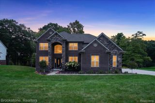 1731 Algonquian Trail, Oxford Charter Township, MI 48362