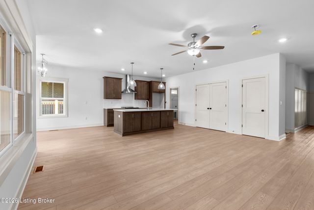 4642 Red Tail Ridge, Charlestown, IN 47111
