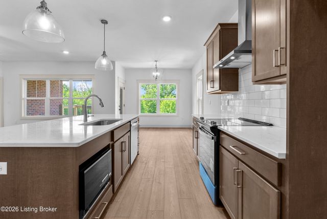 4642 Red Tail Ridge, Charlestown, IN 47111