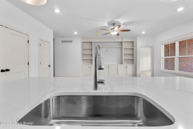 4642 Red Tail Ridge, Charlestown, IN 47111