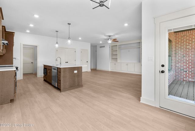 4642 Red Tail Ridge, Charlestown, IN 47111