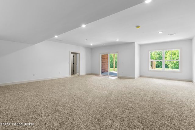 4642 Red Tail Ridge, Charlestown, IN 47111