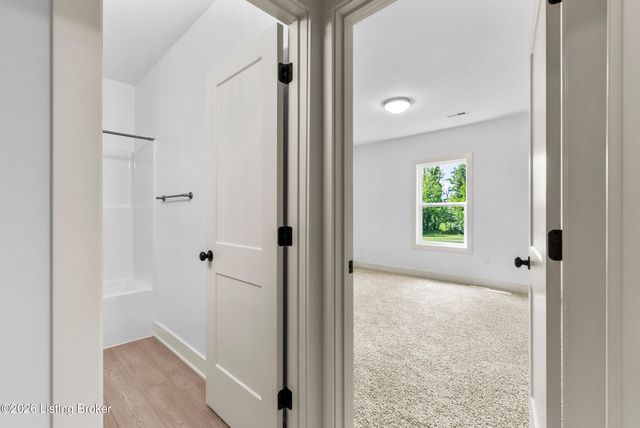 4642 Red Tail Ridge, Charlestown, IN 47111