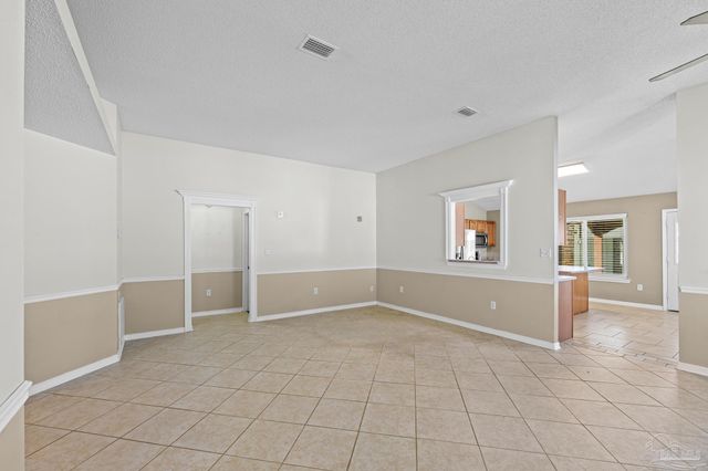 8778 Faye Ct, Navarre, FL 32566