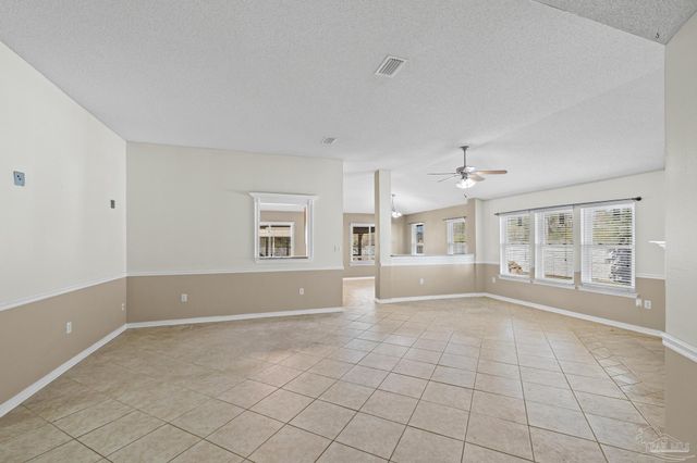 8778 Faye Ct, Navarre, FL 32566