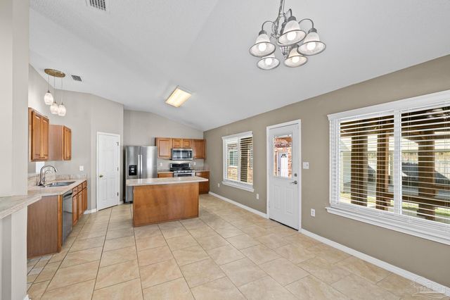 8778 Faye Ct, Navarre, FL 32566