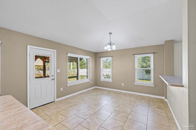 8778 Faye Ct, Navarre, FL 32566