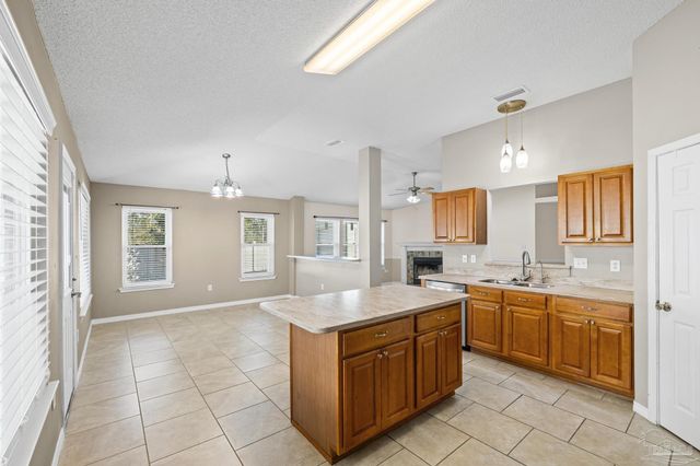 8778 Faye Ct, Navarre, FL 32566