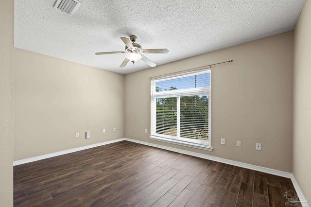 8778 Faye Ct, Navarre, FL 32566