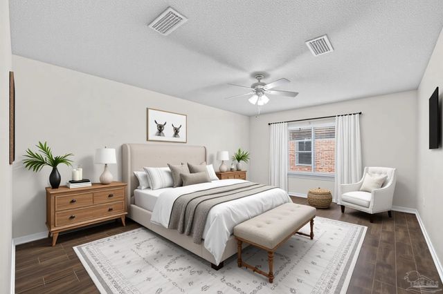 8778 Faye Ct, Navarre, FL 32566