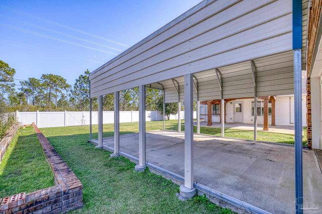 8778 Faye Ct, Navarre, FL 32566