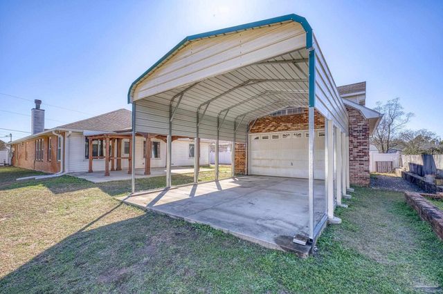 8778 Faye Ct, Navarre, FL 32566