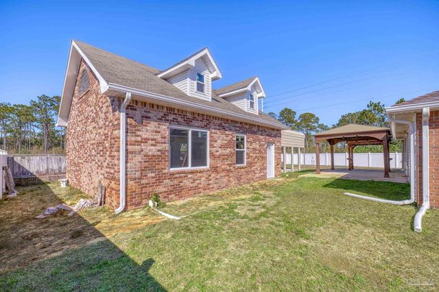 8778 Faye Ct, Navarre, FL 32566