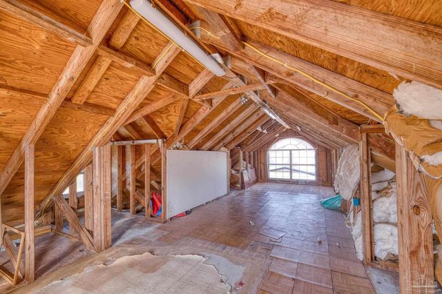 8778 Faye Ct, Navarre, FL 32566