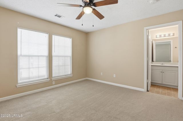 100 Kensington Blvd Apt 717, Bluffton, SC 29910