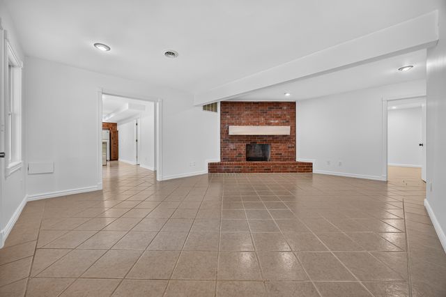 3605 E Delmar Street, Springfield, MO 65809