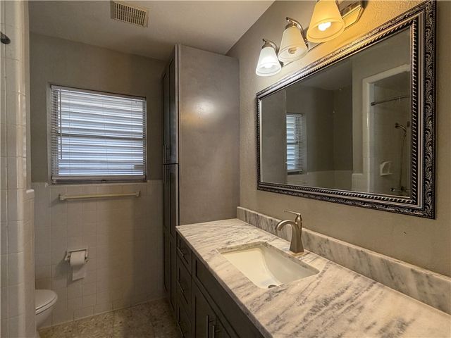 749 Burkshire Dr, Corpus Christi, TX 78412