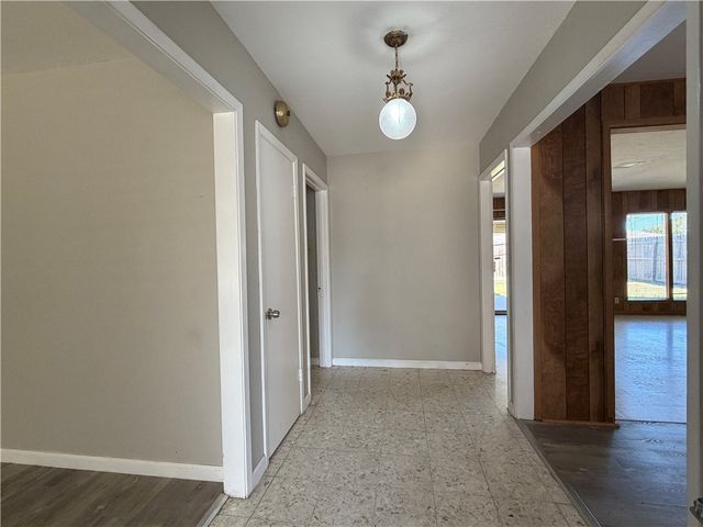 749 Burkshire Dr, Corpus Christi, TX 78412