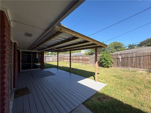 749 Burkshire Dr, Corpus Christi, TX 78412