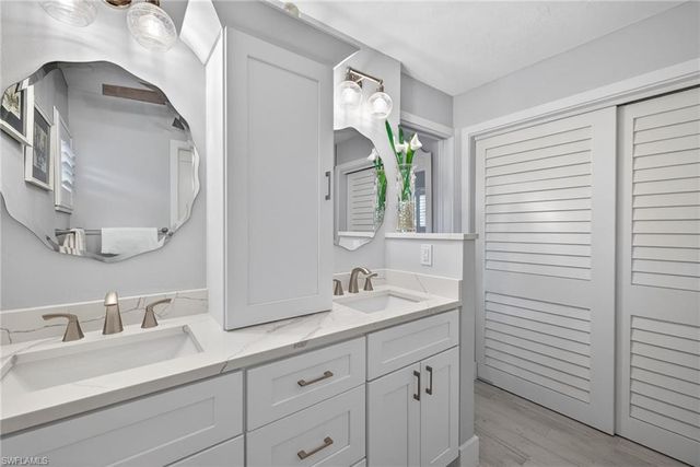 590 Boulder DR, Sanibel, FL 33957