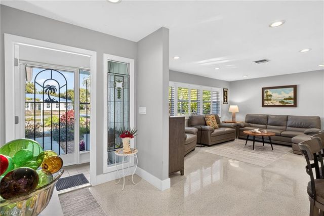 590 Boulder DR, Sanibel, FL 33957