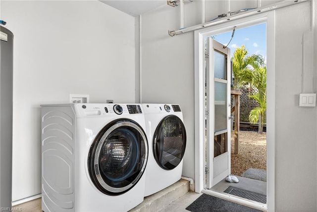 590 Boulder DR, Sanibel, FL 33957