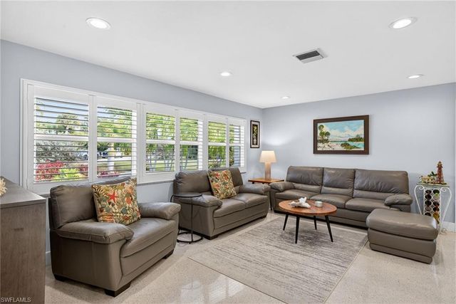 590 Boulder DR, Sanibel, FL 33957