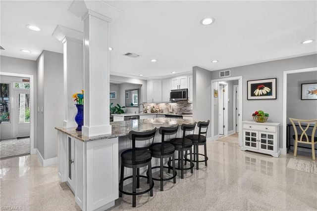 590 Boulder DR, Sanibel, FL 33957