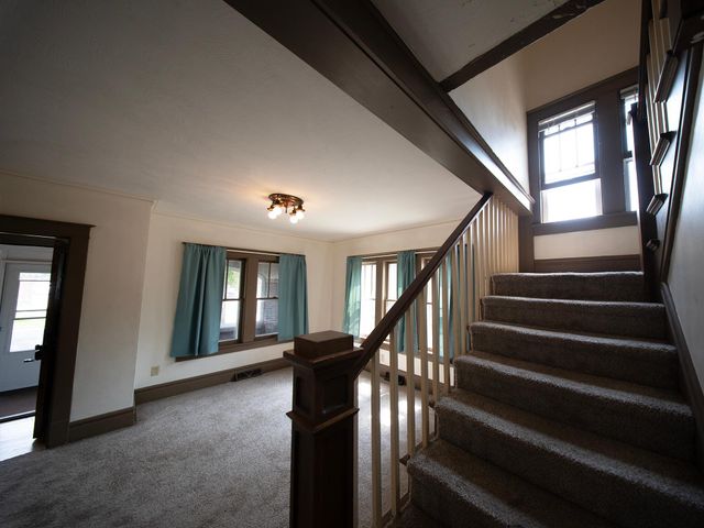 1112 S Barstow Street, Eau Claire, WI 54701