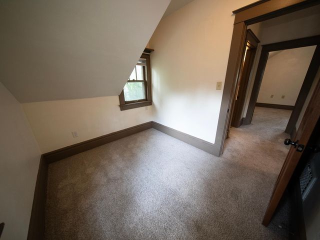 1112 S Barstow Street, Eau Claire, WI 54701