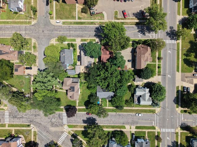 1112 S Barstow Street, Eau Claire, WI 54701