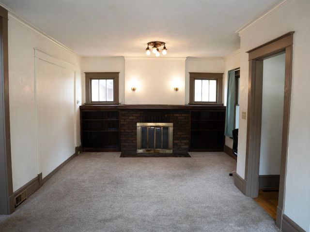 1112 S Barstow Street, Eau Claire, WI 54701